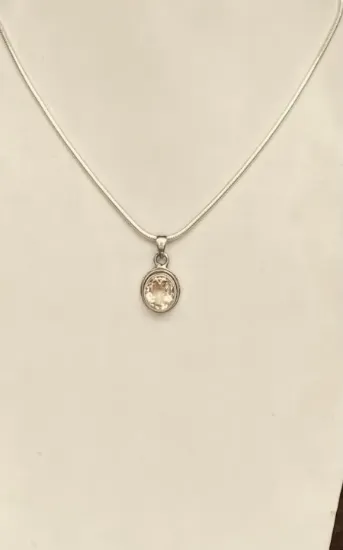 Picture of Pure Silver Necklace With Natural Yellow Topaz/Unisex/14 Gram