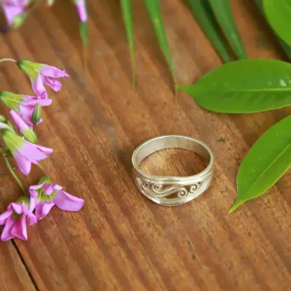 Picture of Pure Silver Hand Crafted Ring For Women / 2.6 Gram